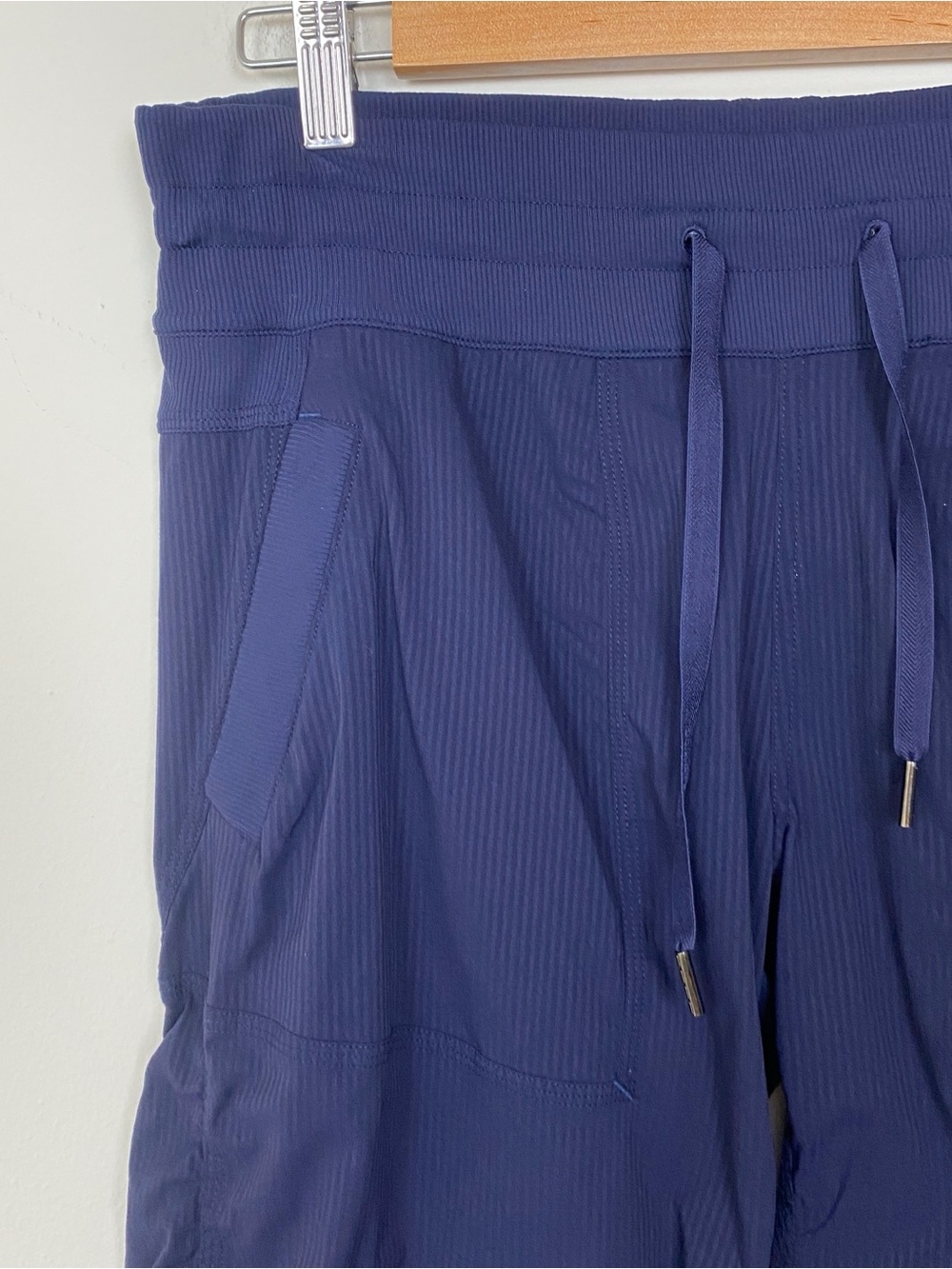 Lululemon Dance Studio Crop Navy Blue size 8 - Picture 4 of 8